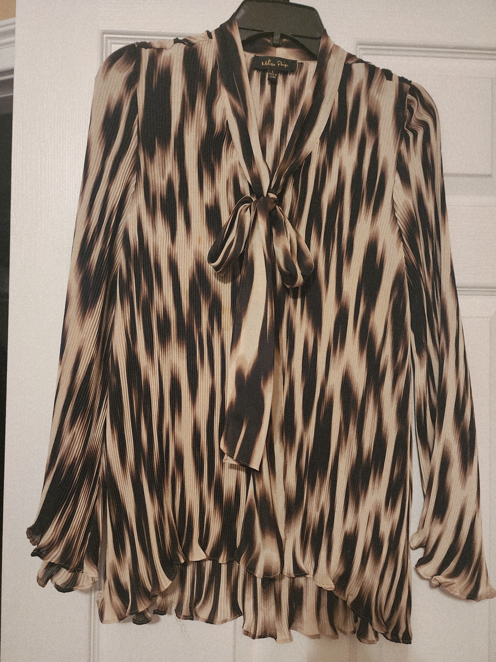 Melissa Paige Beige & Black Pleated Tie-Neck Blouse